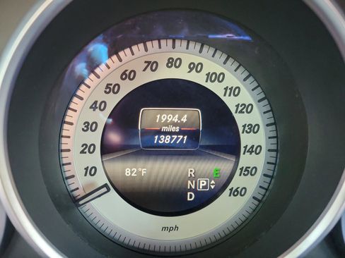 Used 2016 Mercedes-Benz E 350 4MATIC Sedan image 26