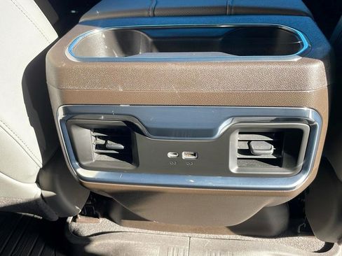 Certified 2022 GMC Sierra 1500 SLT w/ SLT Premium Package image 17