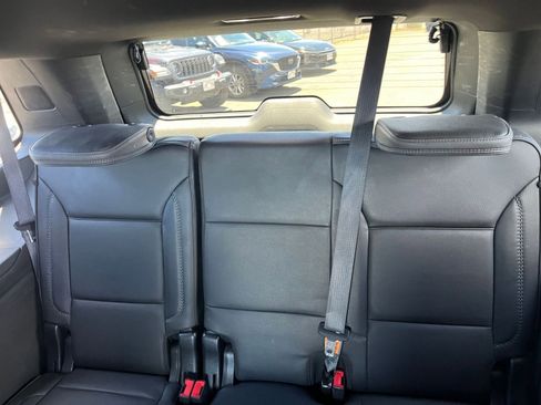 Used 2023 GMC Yukon Denali RWD image 31