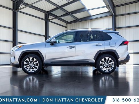 Used 2021 Toyota RAV4 XLE Premium AWD/4WD image 2