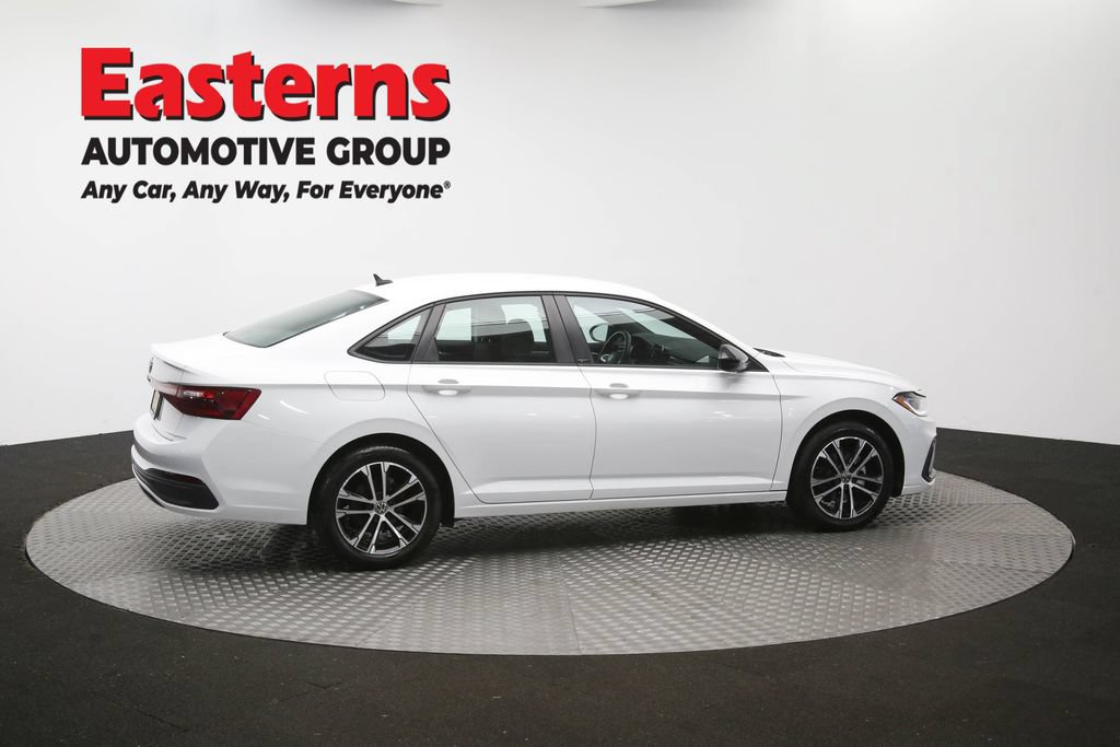 Used 2025 Volkswagen Jetta Sport FWD image 43