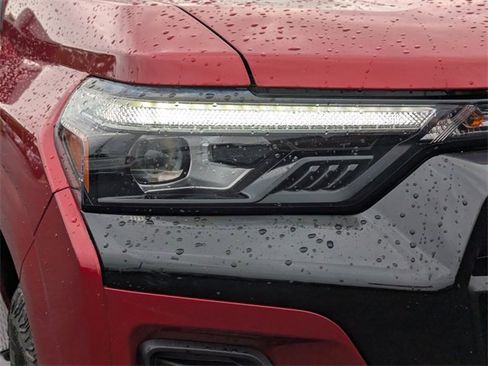 Used 2023 Chevrolet Colorado Z71 w/ Z71 Convenience Package 2 image 9