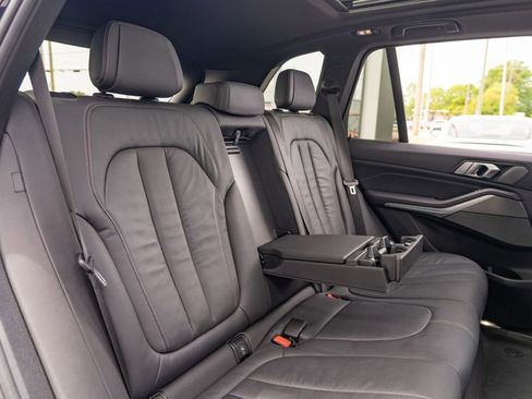 Used 2019 BMW X5 xDrive50i w/ M Sport Package AWD/4WD image 17