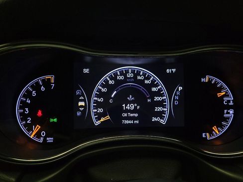 Used 2018 Jeep Grand Cherokee Altitude image 23