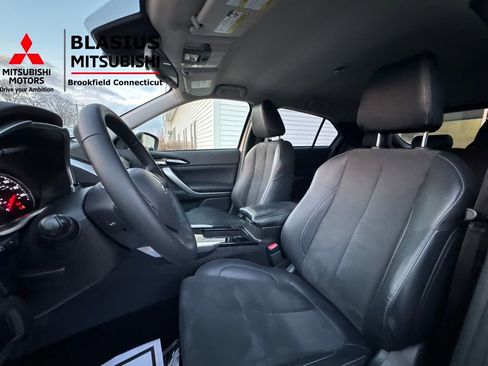 Used 2023 Mitsubishi Eclipse Cross SE image 13