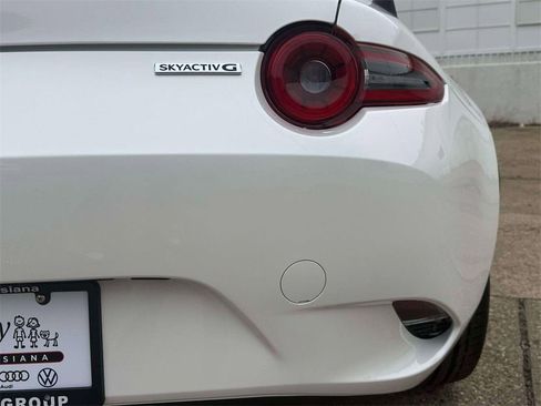 New 2025 MAZDA MX-5 Miata Club RWD image 9
