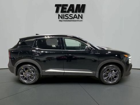 New 2026 Nissan Kicks SR w/ SR Premium Package AWD/4WD image 7