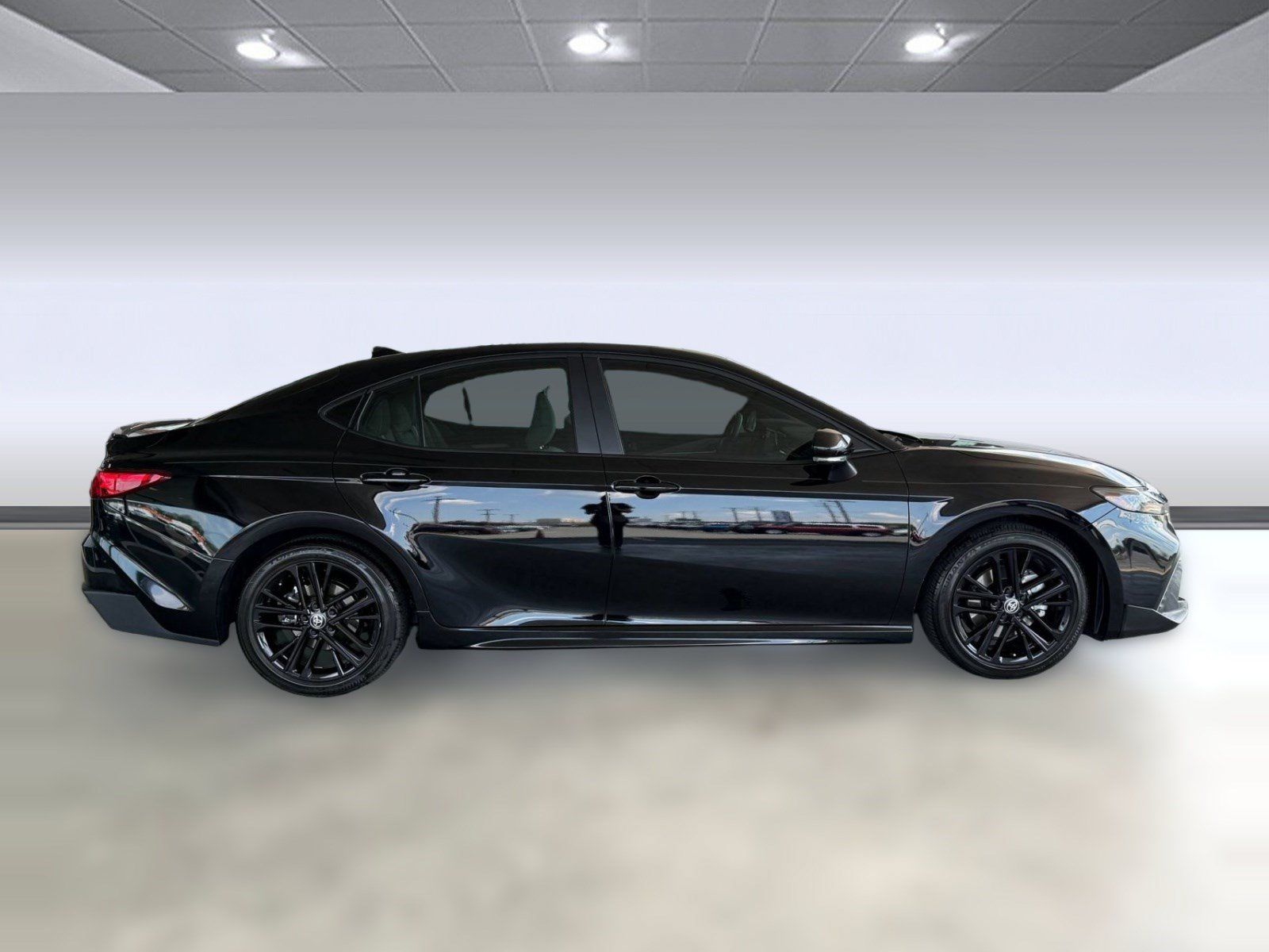 Used 2026 Toyota Camry SE w/ Multimedia Upgrade Package FWD image 8