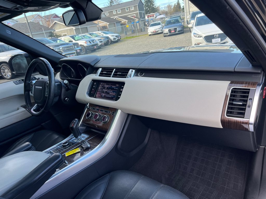 Used 2014 Land Rover Range Rover Sport HSE AWD/4WD image 17