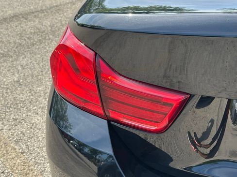 Used 2018 BMW M4 Convertible w/ Competition Package RWD image 23