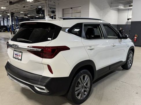 Used 2023 Kia Seltos S w/ Navigation Package AWD/4WD image 11