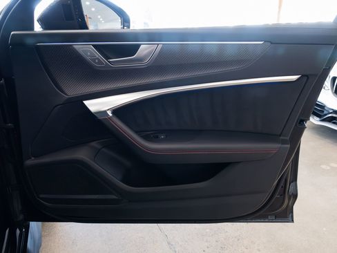 Used 2022 Audi RS 6 image 23