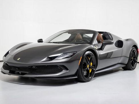 Used 2023 Ferrari 296 GTS image 25