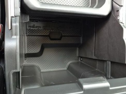 New 2026 RAM 1500 4x4 Crew Cab image 14