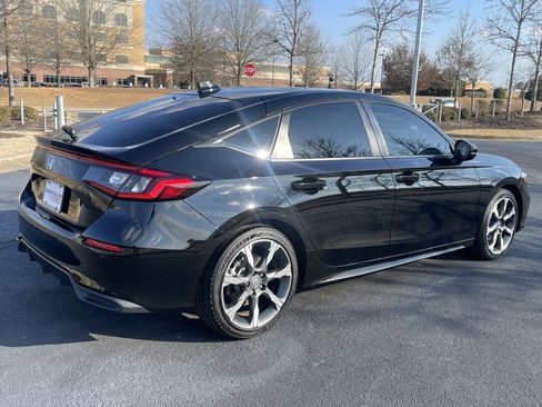 Certified 2025 Honda Civic Sport Touring image 9