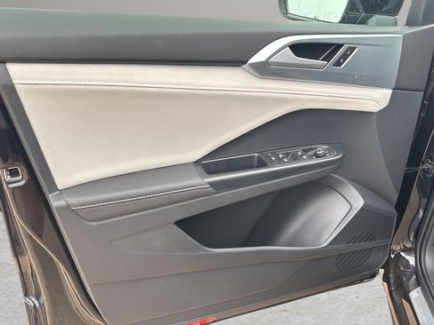 New 2026 Volkswagen Taos SE AWD/4WD image 20