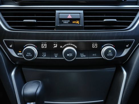 Used 2019 Honda Accord EX-L image 16