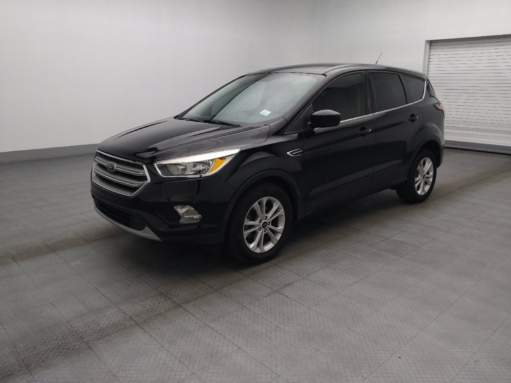 Used 2017 Ford Escape SE FWD image 2