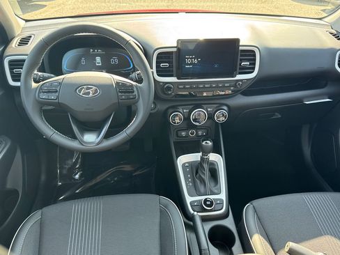 New 2025 Hyundai Venue Limited image 13