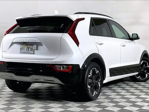 Used 2023 Kia Niro Wind FWD image 10