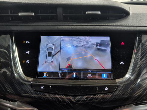 Used 2025 Cadillac XT6 Premium Luxury w/ Technology Package AWD/4WD image 15