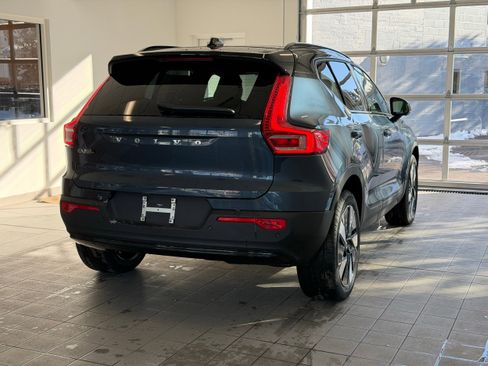 New 2026 Volvo EX40 Plus w/ Climate Package image 8