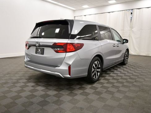 Certified 2025 Honda Odyssey EX-L image 8