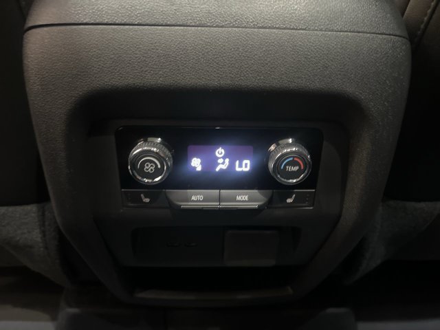 Certified 2025 Chevrolet Traverse RS w/ LPO, Roadside Safety Package FWD image 21