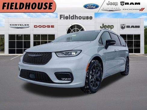 New 2026 Chrysler Pacifica Select w/ S Appearance Package image 1