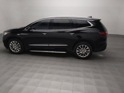 Used 2018 Buick Enclave Essence AWD/4WD image 3