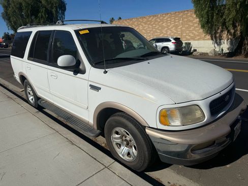 Used 1997 Ford Expedition 2WD image 1