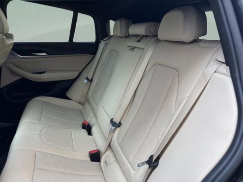 Used 2022 BMW X4 xDrive30i image 27