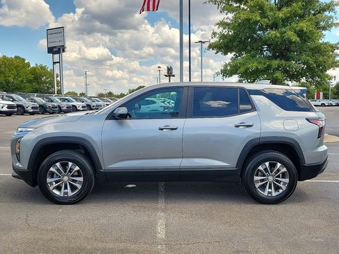 Used 2026 Chevrolet Equinox LT w/ Convenience Package II FWD image 3