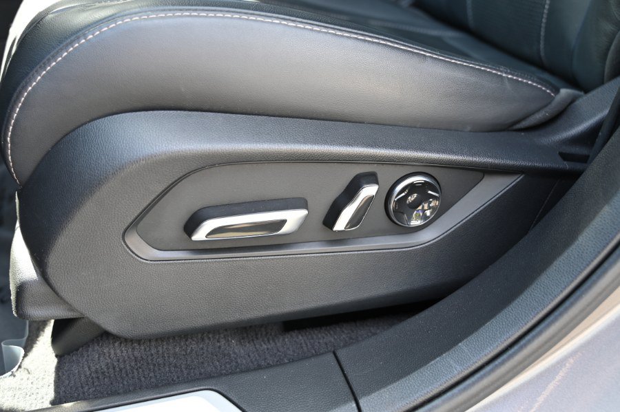 Used 2023 Acura RDX w/ Technology Package AWD/4WD image 23