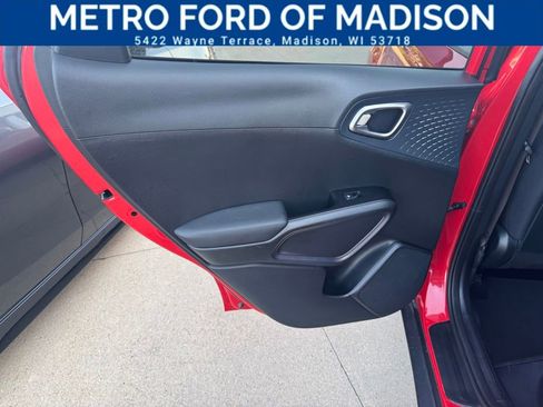 Used 2023 Kia Soul EX image 21