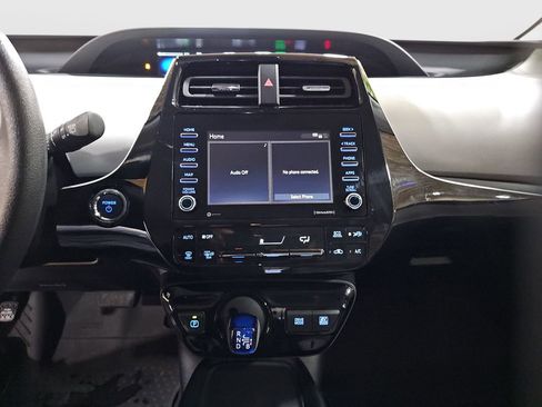 Certified 2021 Toyota Prius LE image 14