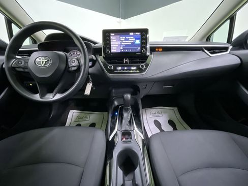 Used 2021 Toyota Corolla LE image 18