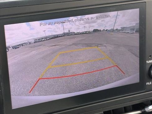 Used 2022 Kia Carnival LX image 12