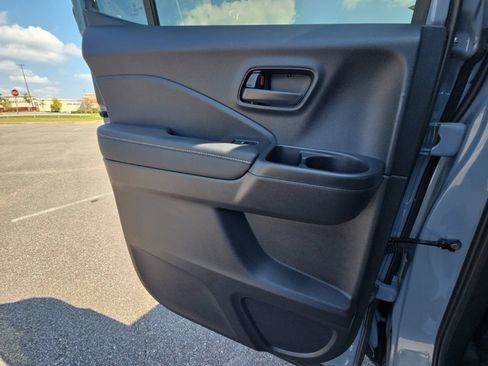 Used 2025 Honda Ridgeline Sport image 23