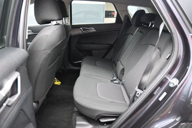 Used 2026 Kia Sportage LX AWD/4WD image 11