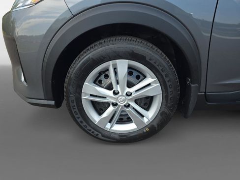 New 2025 Nissan Kicks Play S image 10