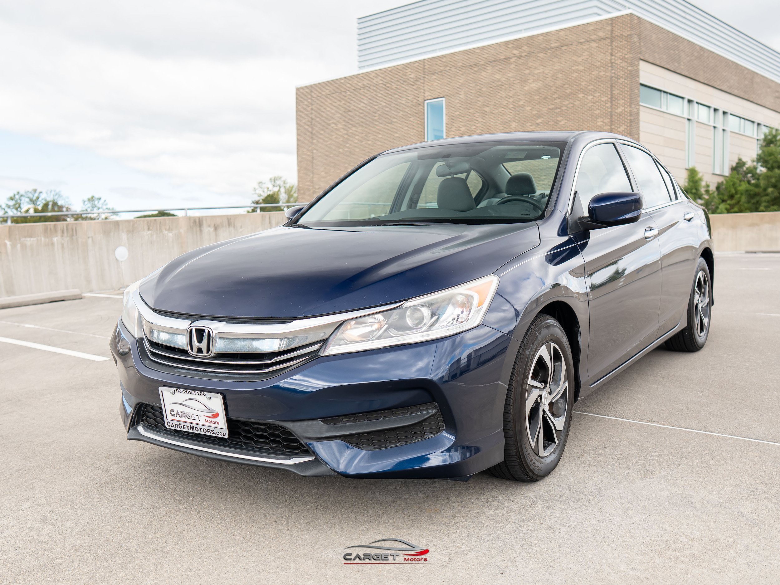 Used 2017 Honda Accord LX image 2