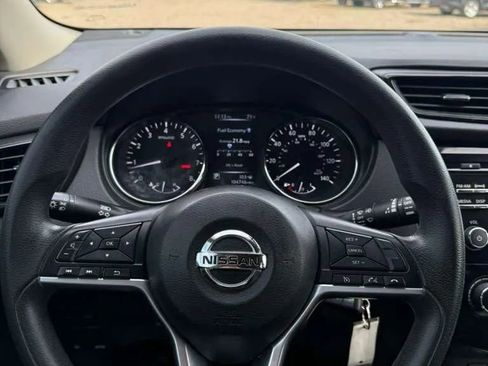 Used 2017 Nissan Rogue S FWD image 18