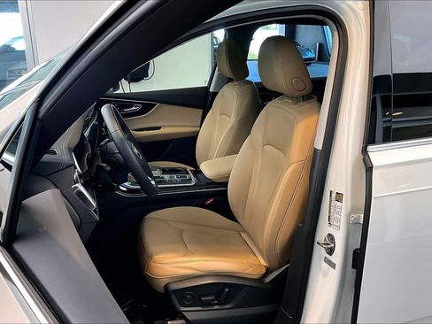 Certified 2023 Audi Q7 2.0T Premium w/ Convenience Package AWD/4WD image 8