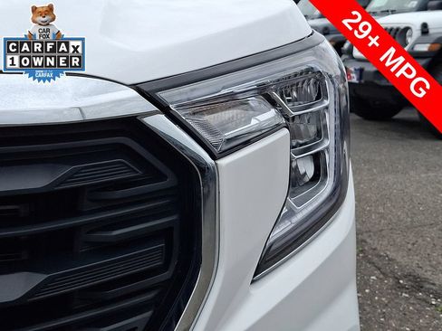 Used 2023 GMC Terrain SLE FWD image 9