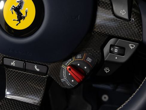 Used 2022 Ferrari F8 Tributo image 31