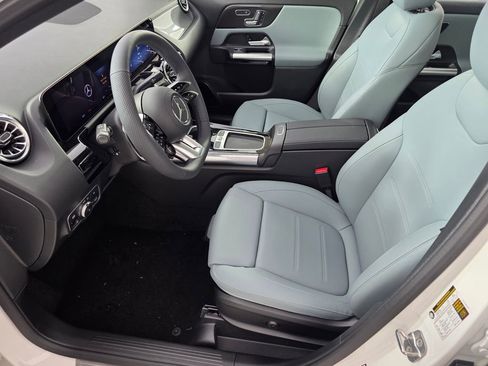 New 2026 Mercedes-Benz GLA 35 AMG 4MATIC image 6