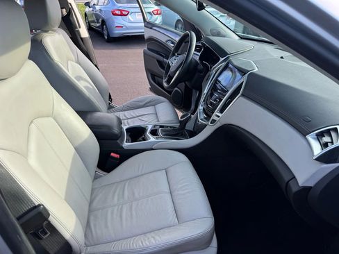 Used 2013 Cadillac SRX FWD image 11