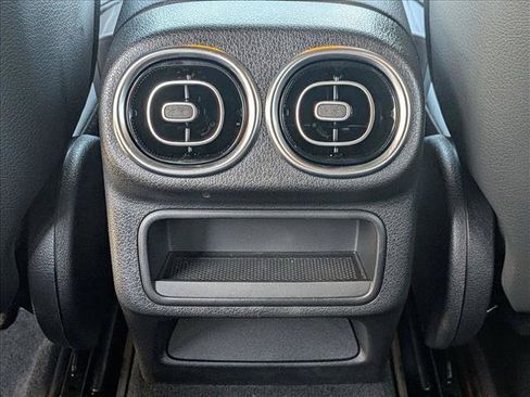 Used 2026 Mercedes-Benz GLC 300 image 16