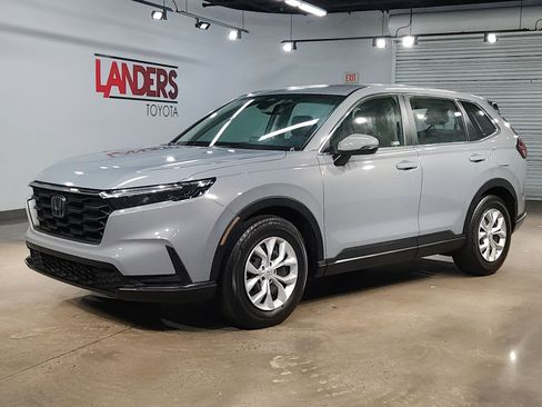 Used 2024 Honda CR-V LX image 3